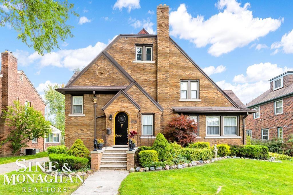 1410 Buckingham Road Grosse Pointe Park, MI 48230 - Photo 1 of 41