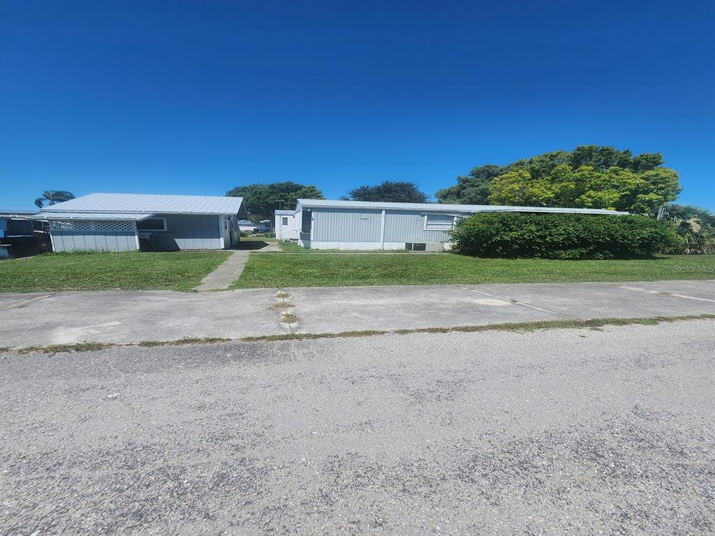 1069 Lemon Street Okeechobee, FL 34974 - Photo 1 of 26 Gallery Image 1