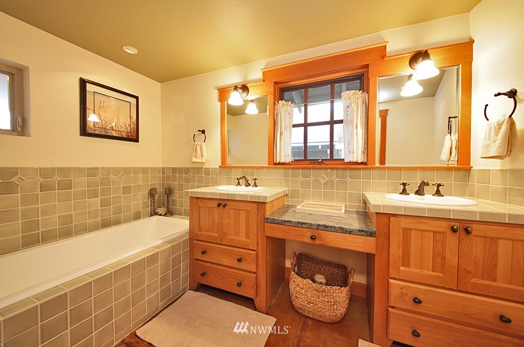 7675 Maxwelton Road Clinton, WA 98236 - Photo 19 of 24