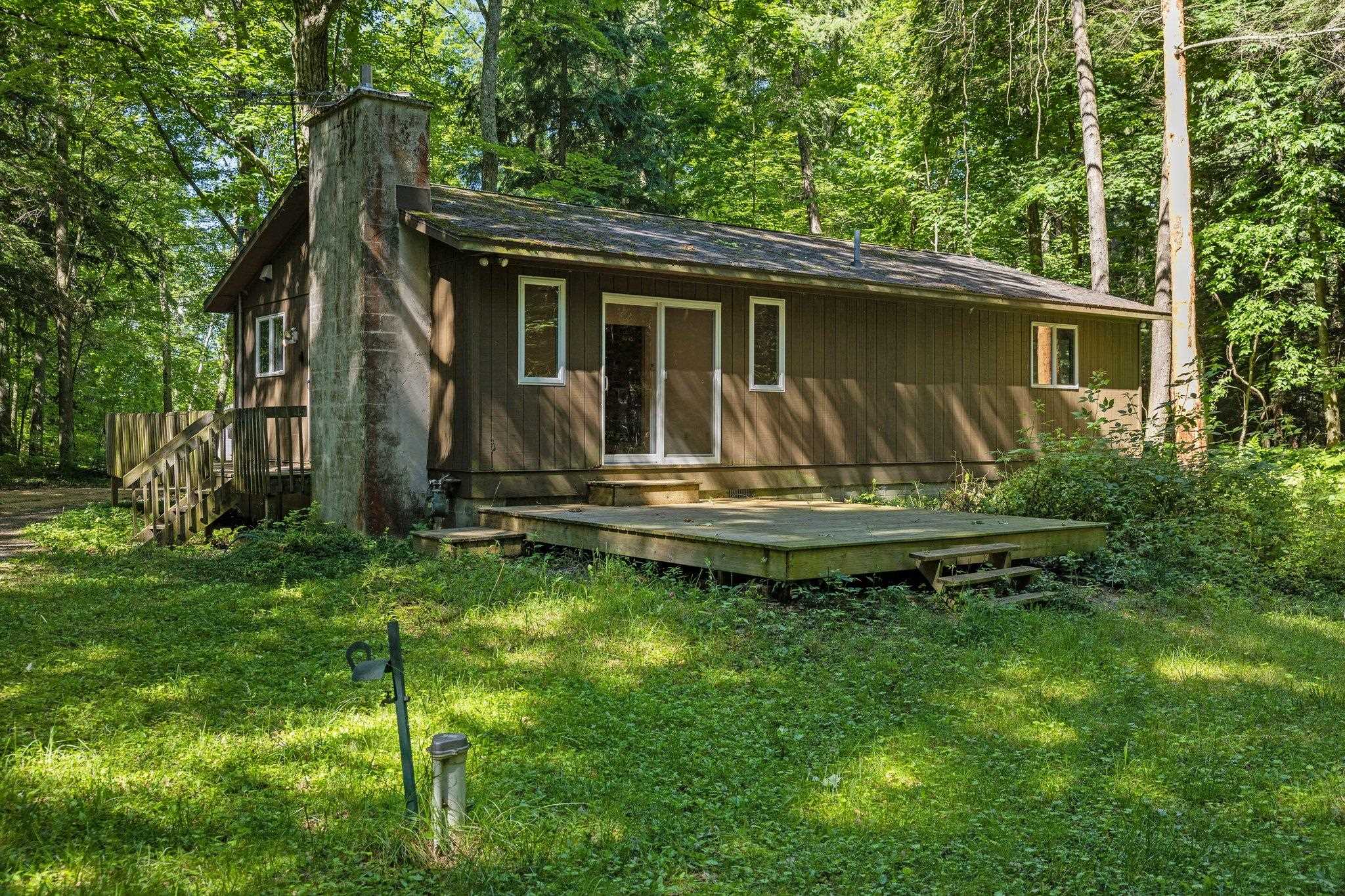 2823 Neahtawanta Road Traverse City, MI 49686 - Photo 25 of 33 1924458-d7574919-1313-4701-b36e-f638374f1472.JPG