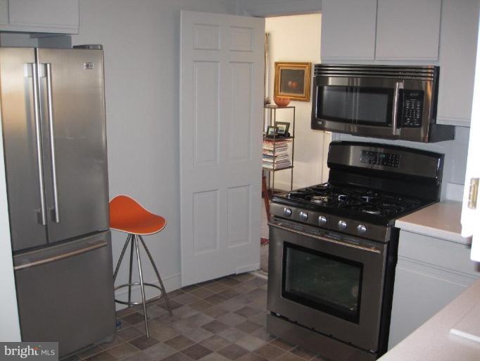 4937 33rd Road North Arlington, VA 22207 - Photo 7 of 17 Kitchen #2