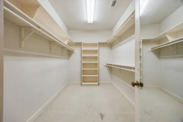 $825,000 | 2210 Avalon Place, Houston, TX 77019