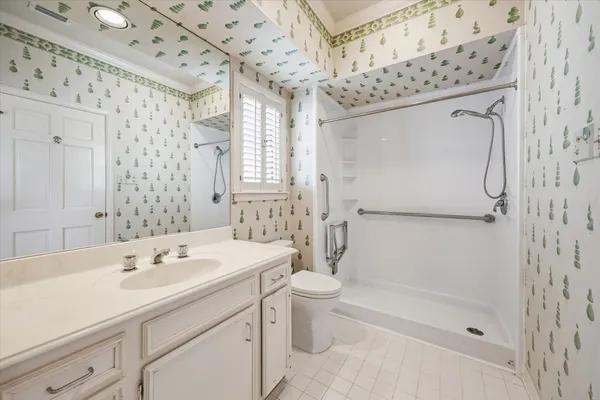 $825,000 | 2210 Avalon Place, Houston, TX 77019