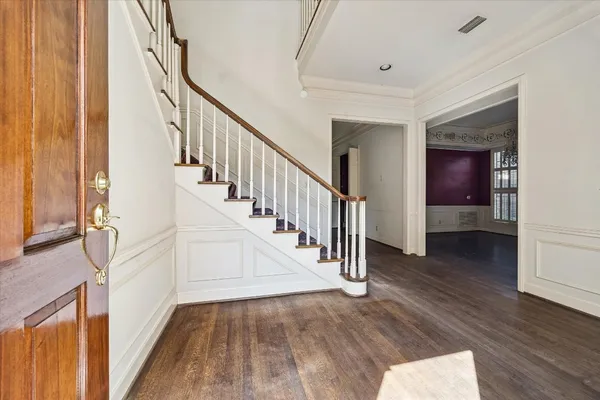 $825,000 | 2210 Avalon Place, Houston, TX 77019