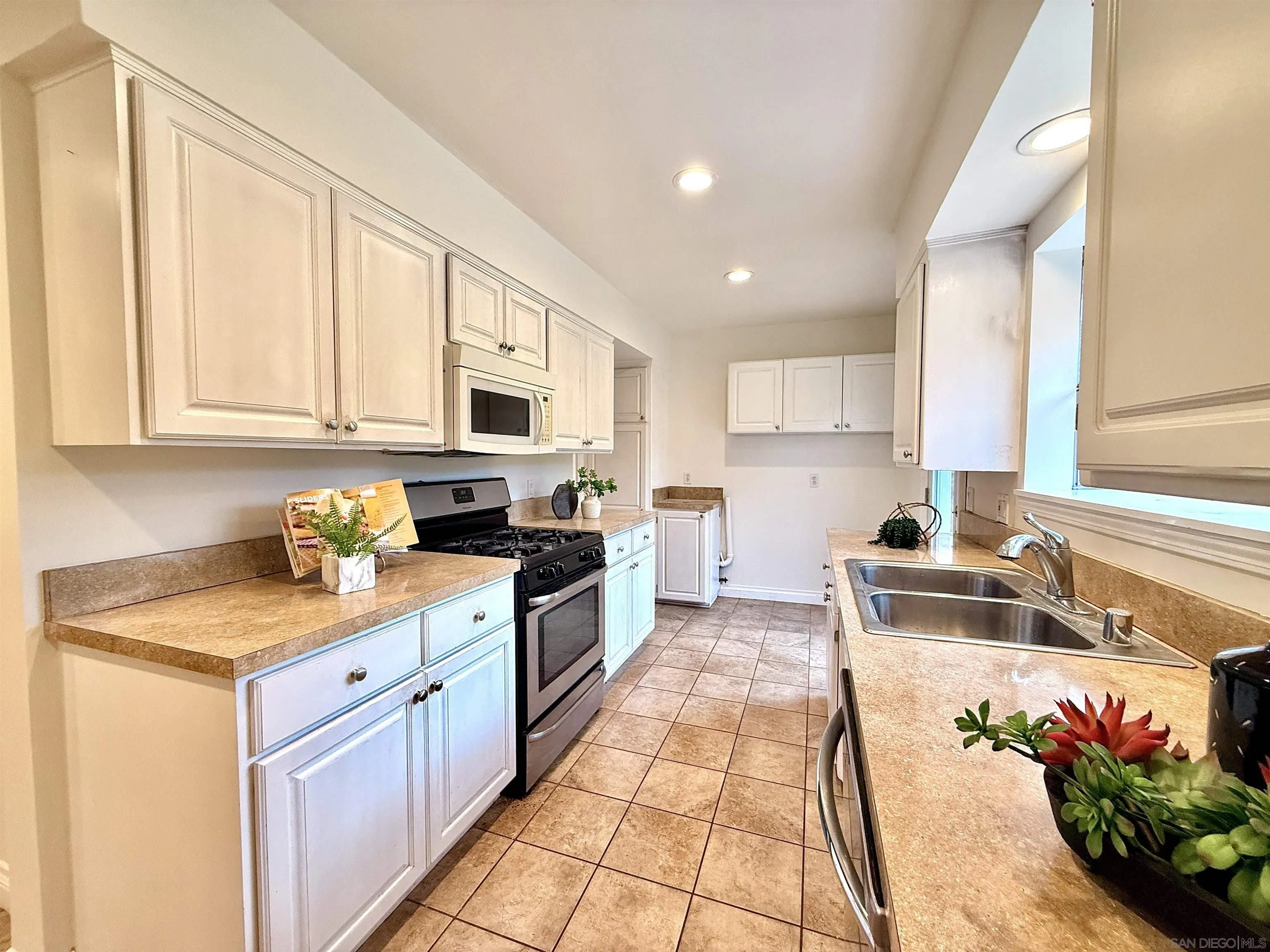 8918 Westhill Road Lakeside, CA 92040 - Photo 18 of 52