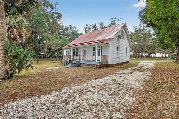 $389,900 | 1401 Wayne Street, Darien, GA 31305