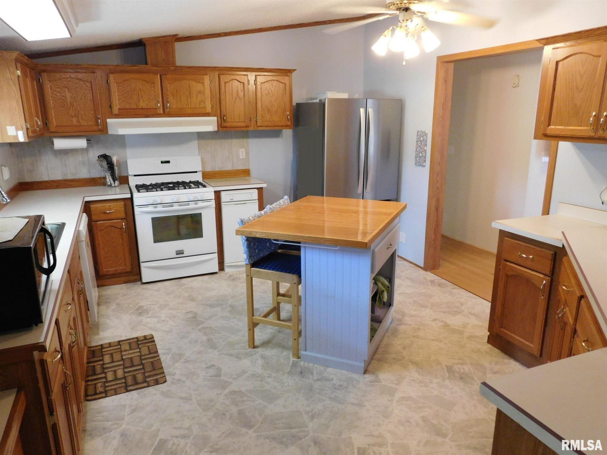 4996 Cross Road Salem, IL 62881 - Photo 8 of 42