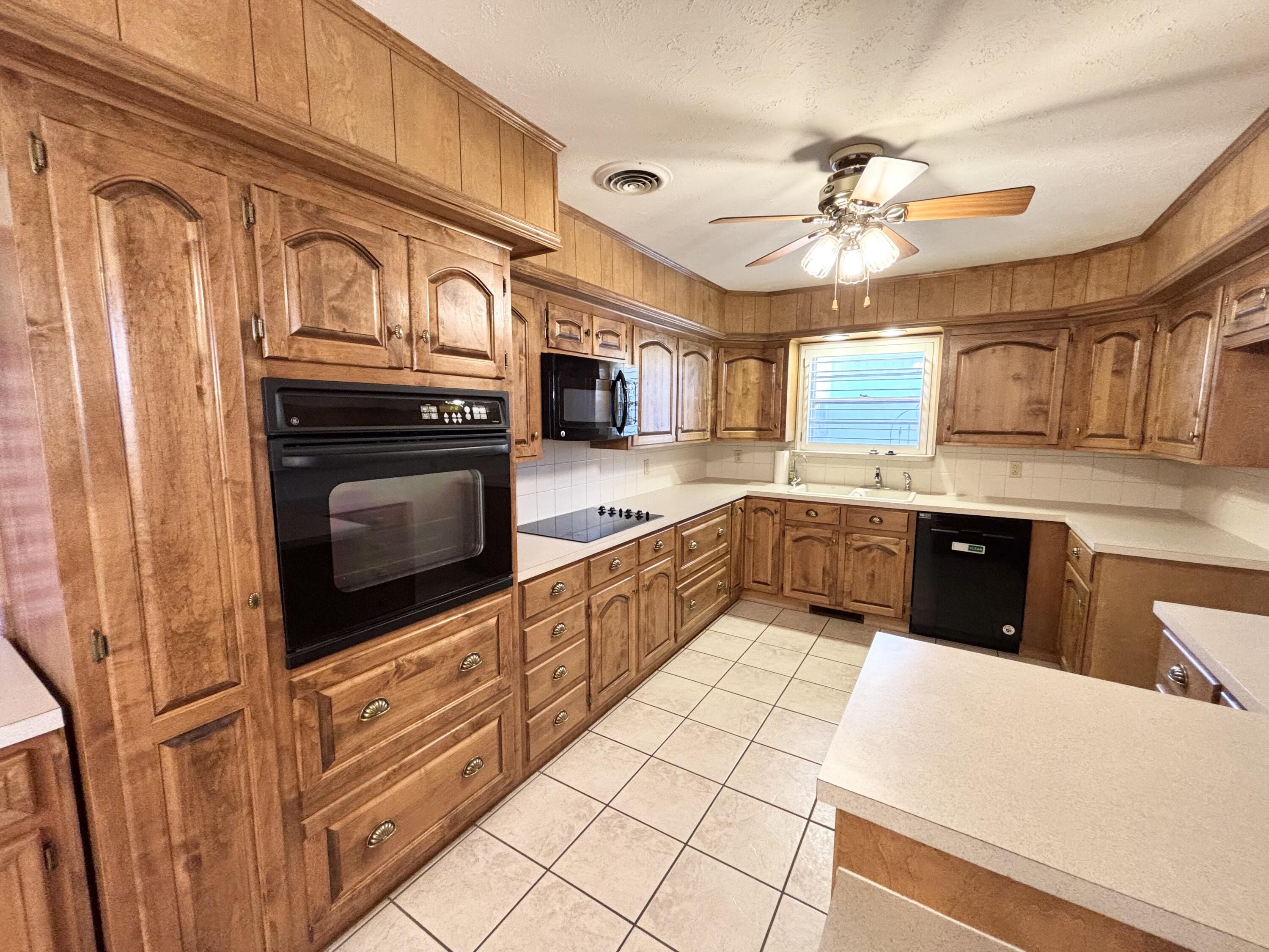 1002 1st Street Abernathy, TX 79311 - Photo 13 of 28 IMG_2847