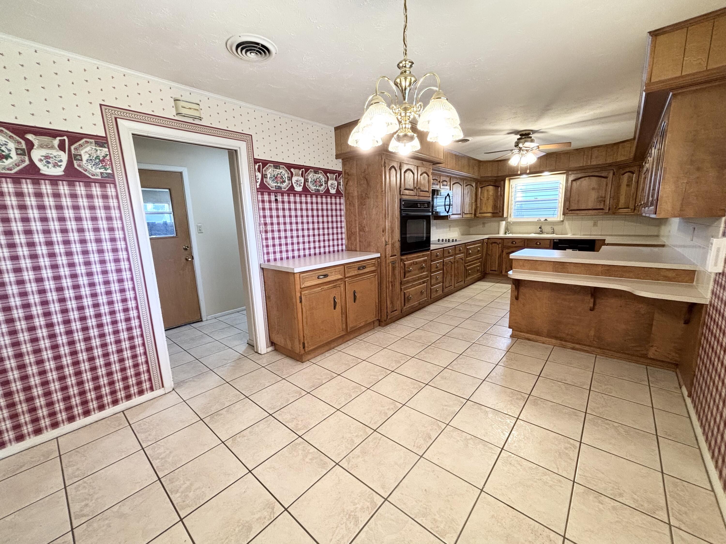 1002 1st Street Abernathy, TX 79311 - Photo 15 of 28 IMG_2849