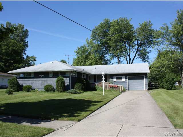 160 Delamere Road Amherst, NY 14221 - Photo 1 of 1 Exterior Front
