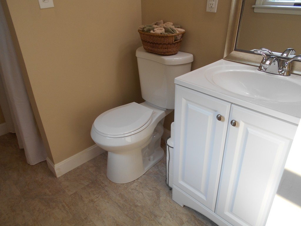 47 Spruce Road Westminster, MA 01473 - Photo 8 of 15