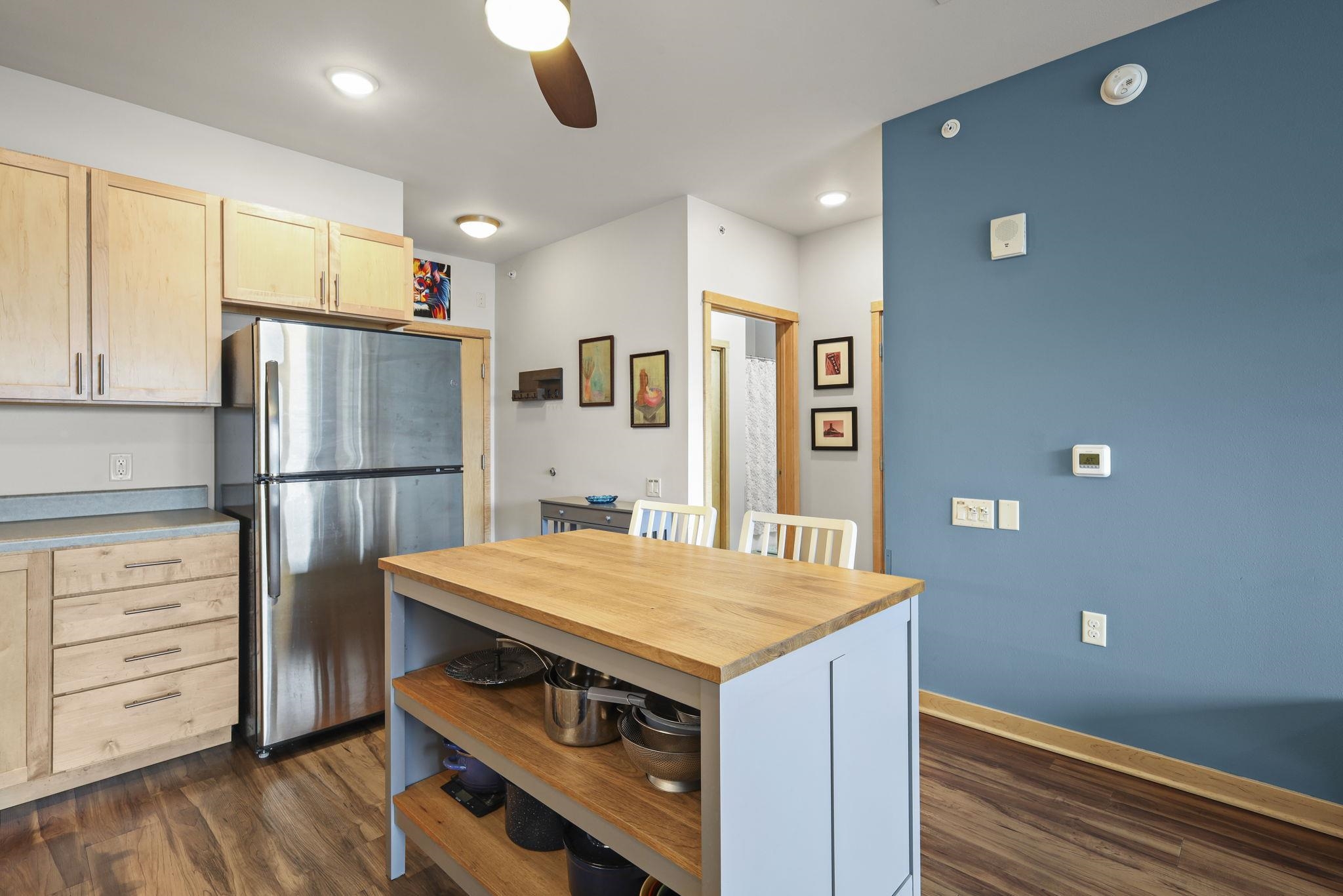 107 Sutherland Court, Unit 323 Madison, WI 53704 - Photo 12 of 35