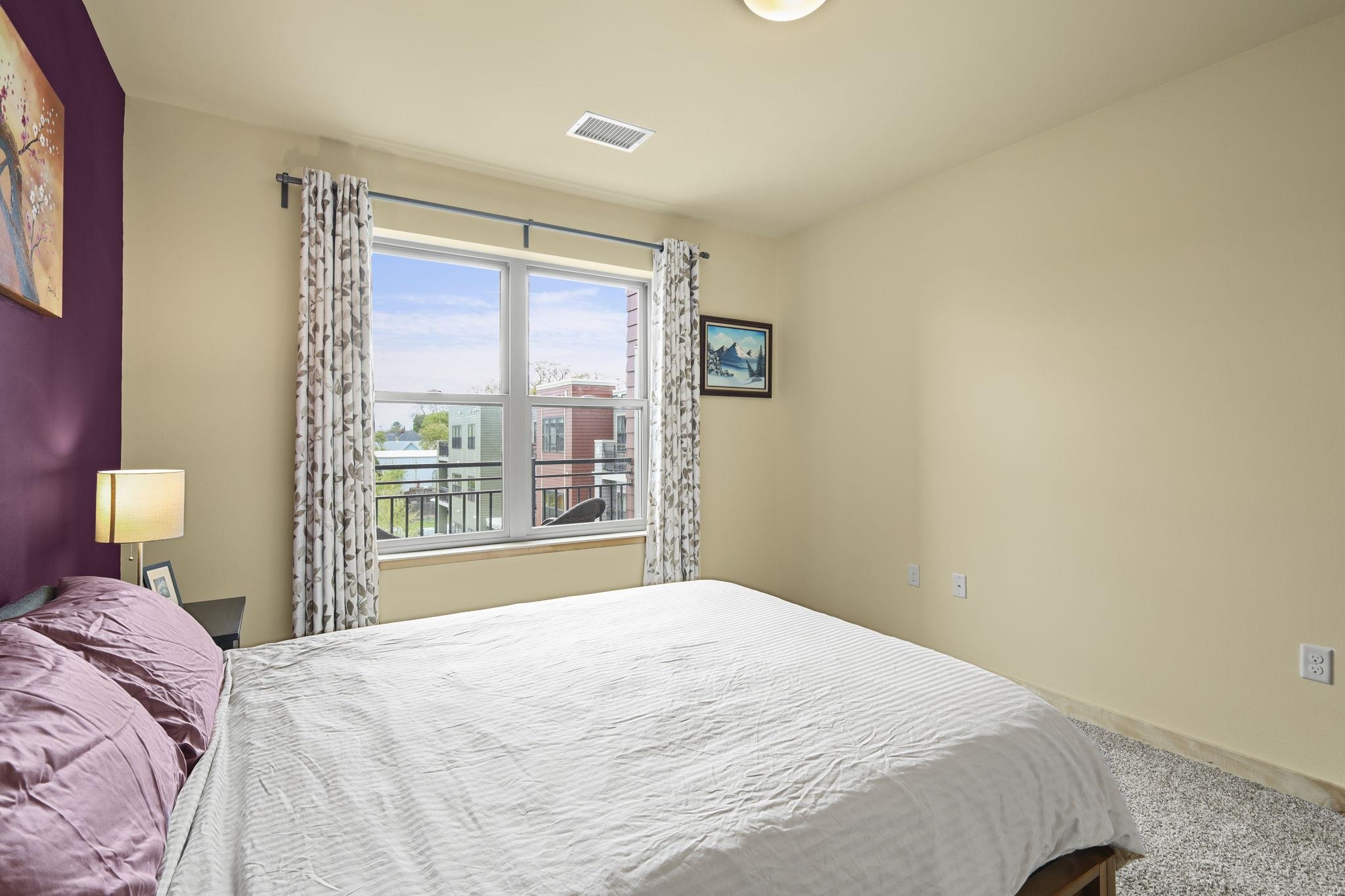 107 Sutherland Court, Unit 323 Madison, WI 53704 - Photo 16 of 35