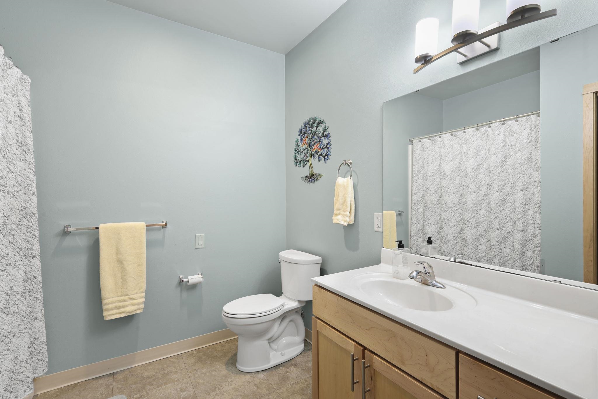 107 Sutherland Court, Unit 323 Madison, WI 53704 - Photo 19 of 35