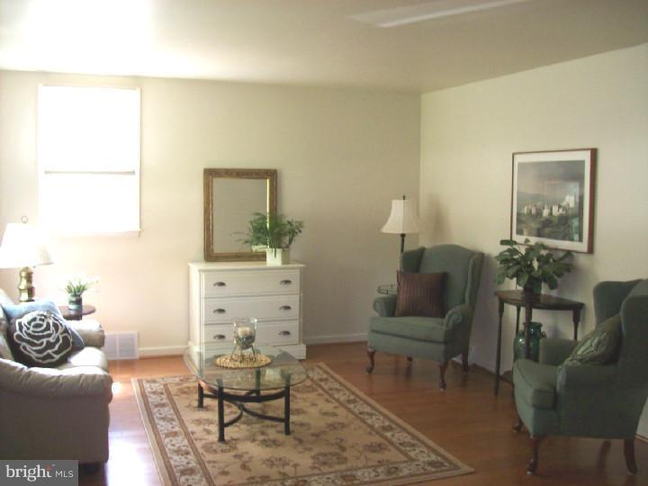 2530 Byberry Road Hatboro, PA 19040 - Photo 4 of 12 Living Room