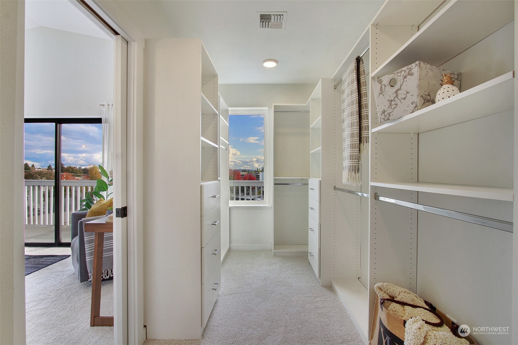 323 Northeast 76th Street Seattle, WA 98115 - Photo 24 of 33