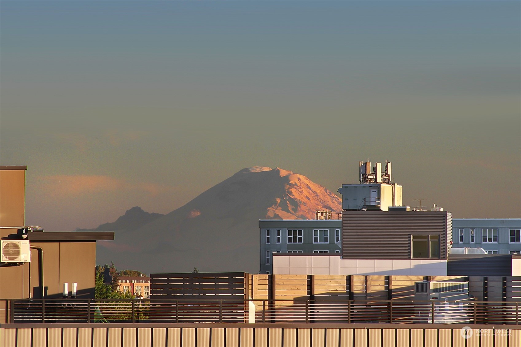 323 Northeast 76th Street Seattle, WA 98115 - Photo 28 of 33 a view of a building from the terrace