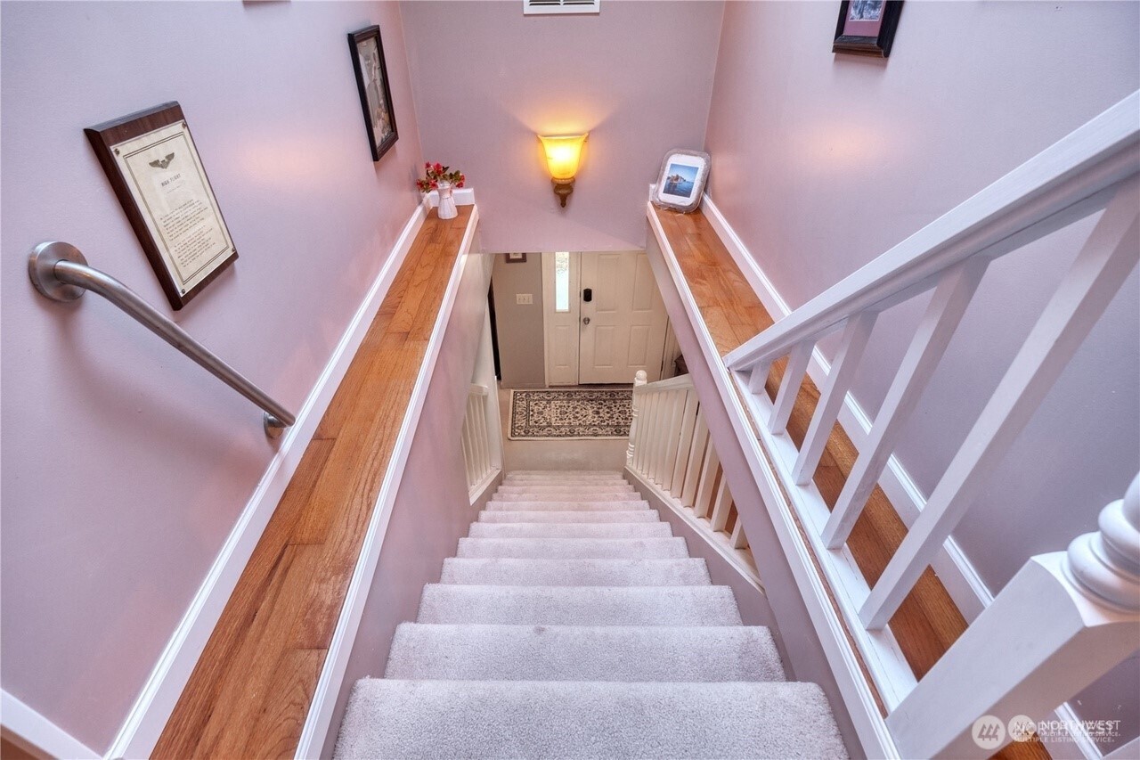 1857 Washington Drive Point Roberts, WA 98281 - Photo 18 of 38 a view of entryway