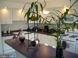 12426 Wyndom Road Philadelphia, PA 19154 - Photo 2 of 6