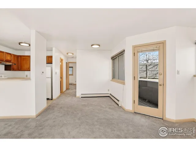 a view interior of a house and an empty room