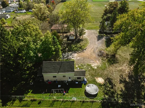 $899,000 | 4 Wendel Street, Lancaster, NY 14043