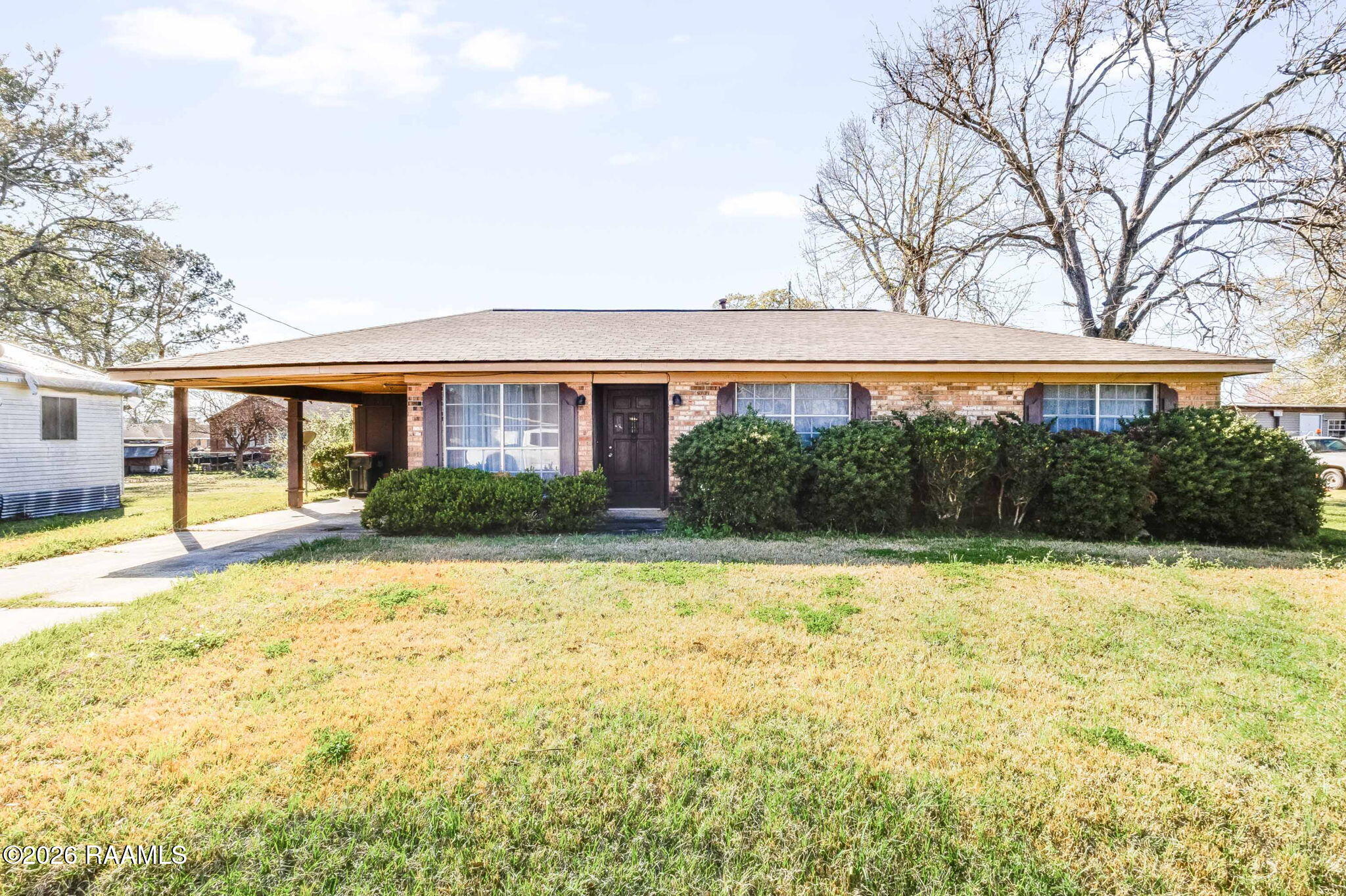 1-web-or-mls-159 Essie-11