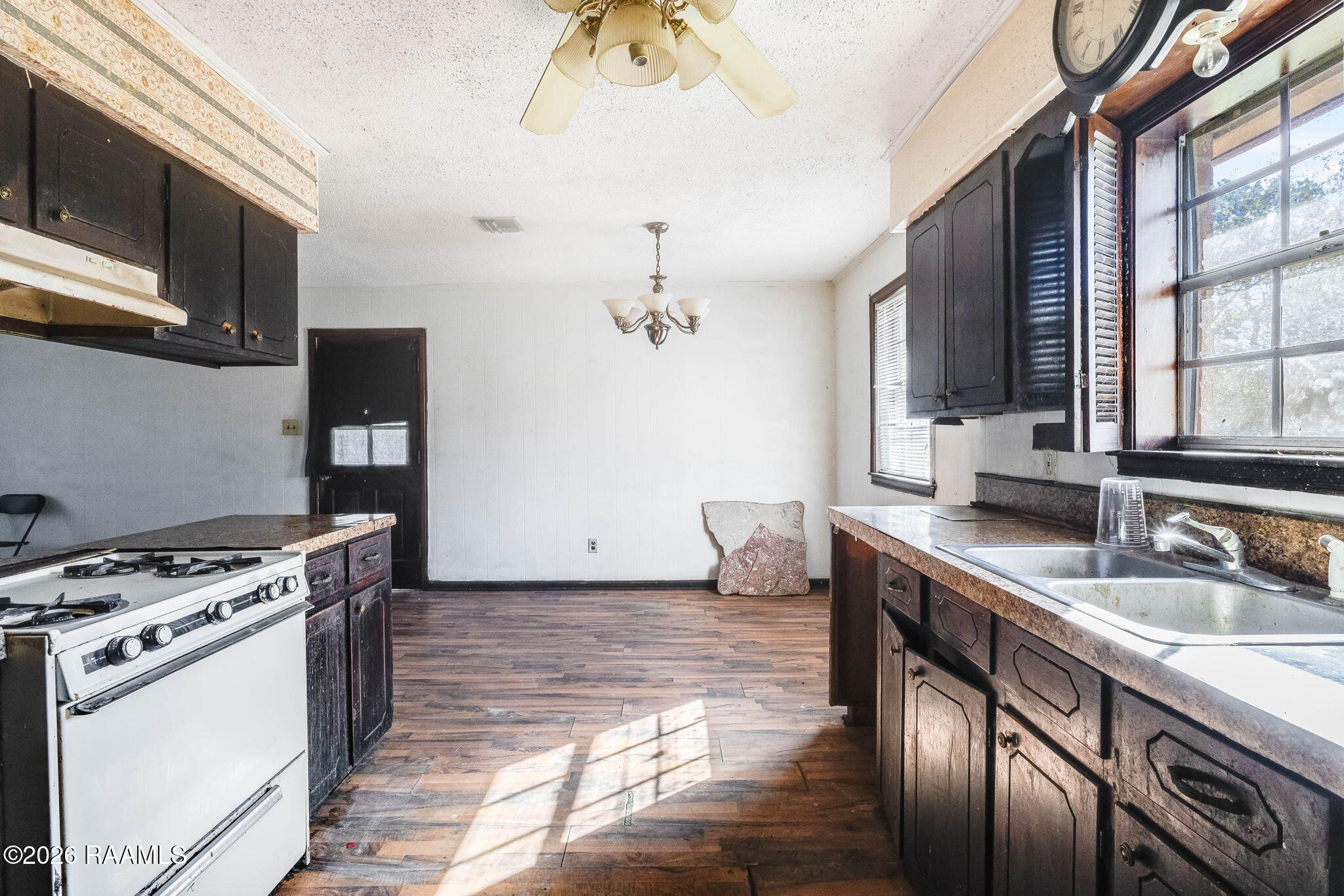 159 Essie Street Lafayette, LA 70501 - Photo 6 of 11 11-web-or-mls-159 Essie-9