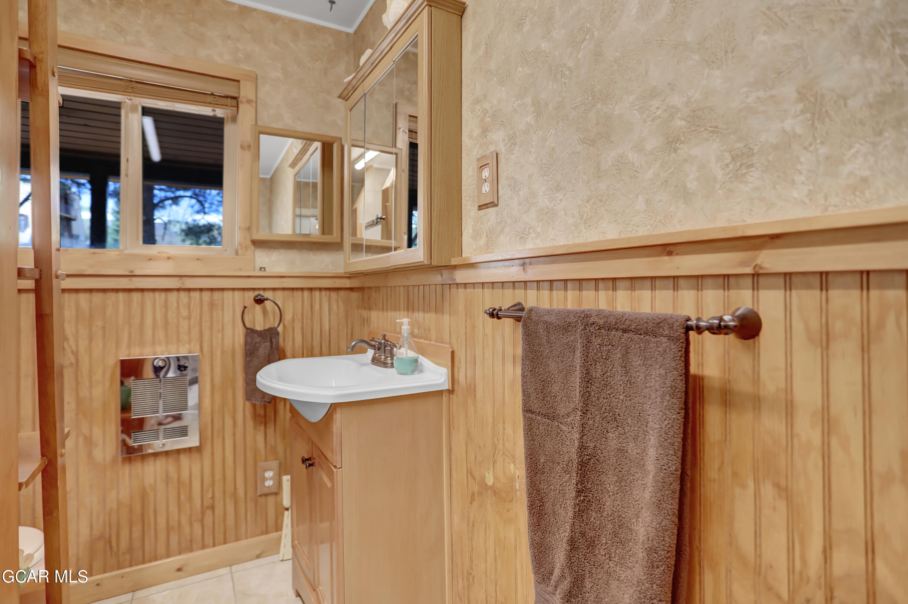 122 Gore View Road Heeney, CO 80498 - Photo 20 of 38 Bathroom(1)