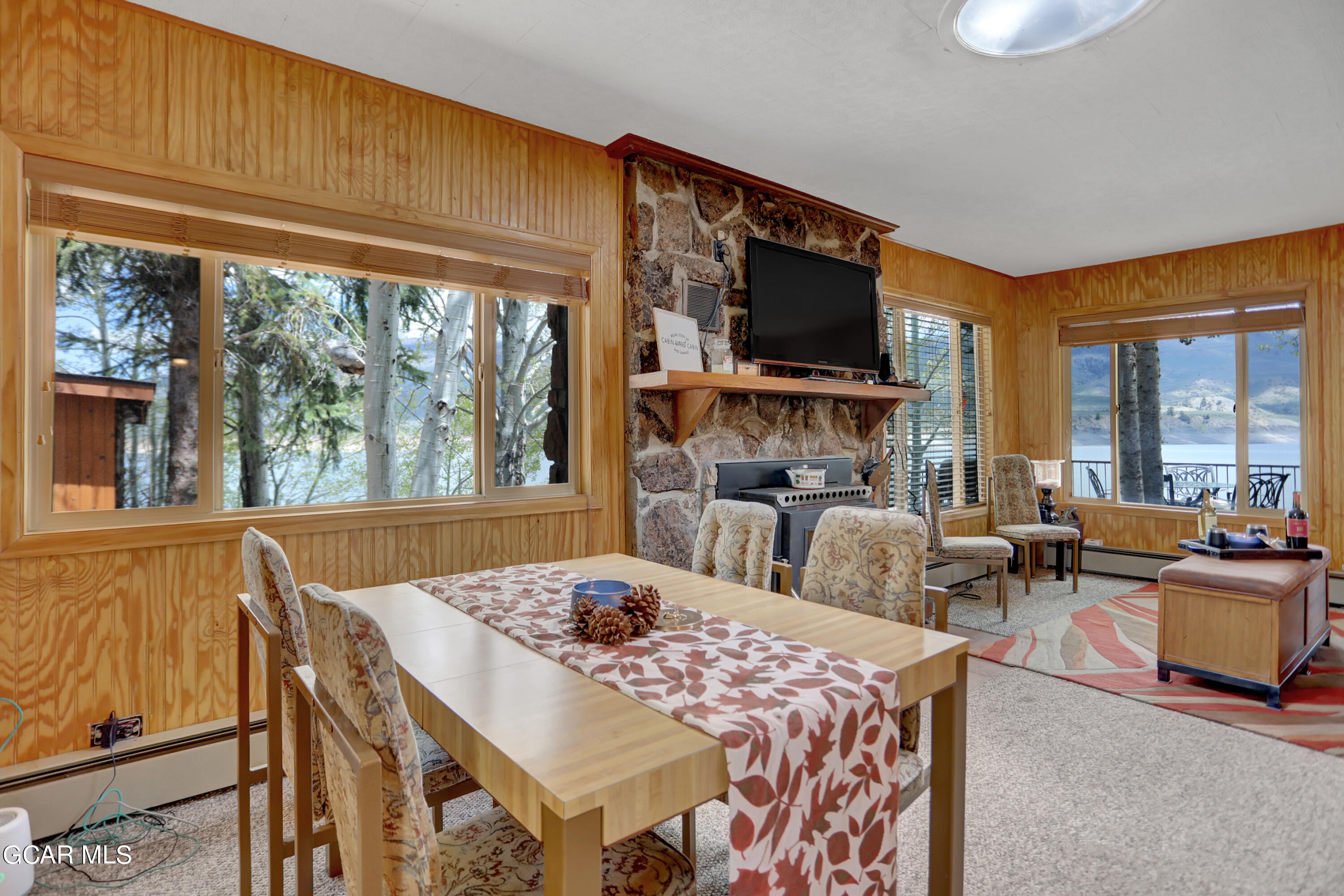 122 Gore View Road Heeney, CO 80498 - Photo 22 of 38 Dining Area(1)