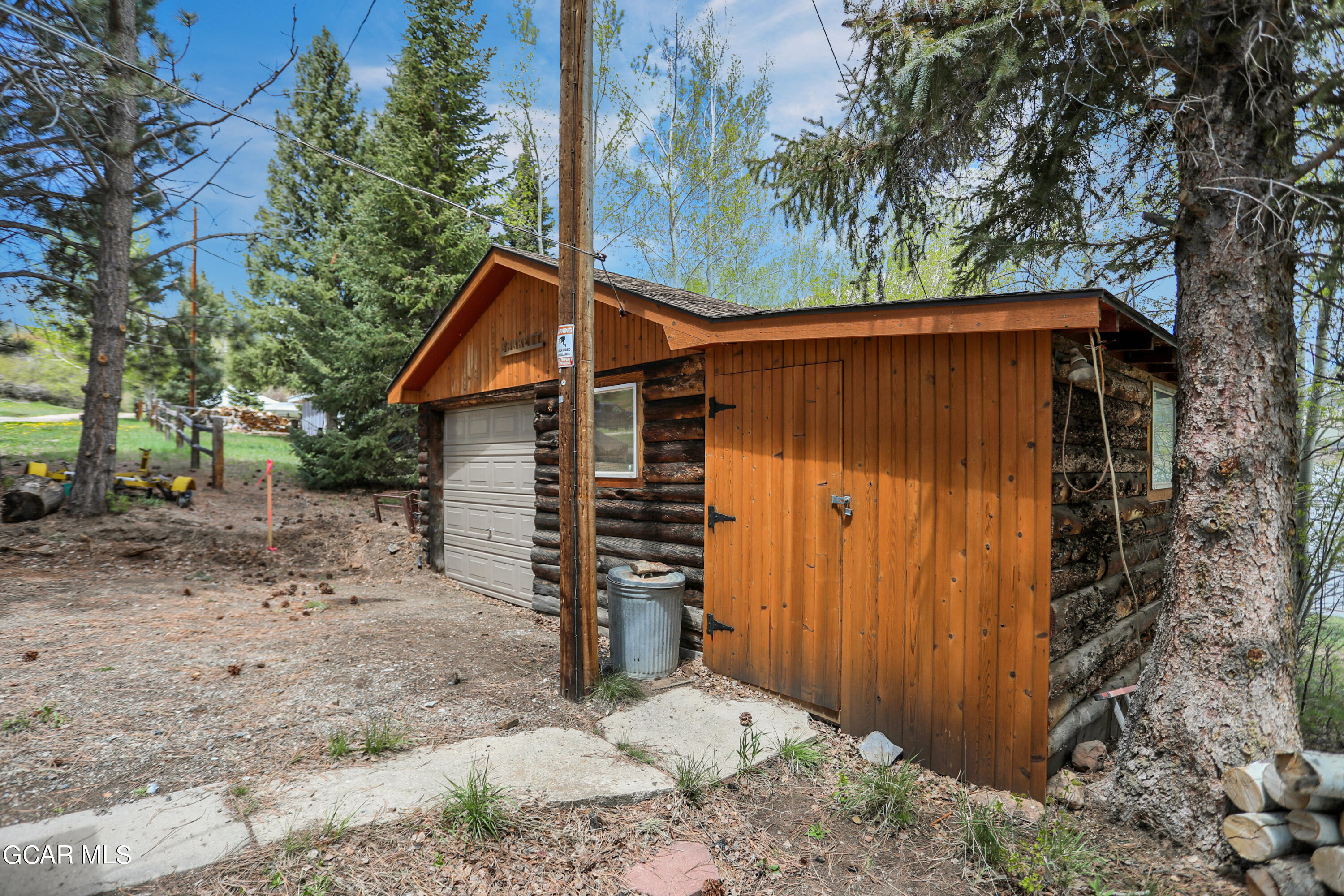 122 Gore View Road Heeney, CO 80498 - Photo 34 of 38 Garage