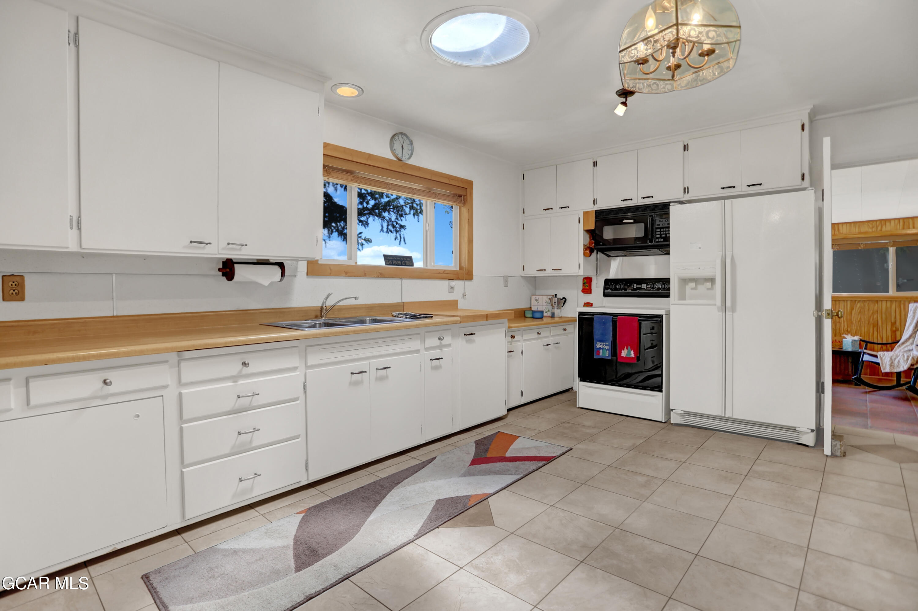 122 Gore View Road Heeney, CO 80498 - Photo 10 of 38 Kitchen(1)