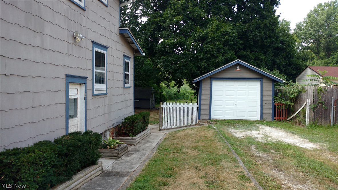 1061 West Waterloo Road Akron, OH 44314 - Photo 2 of 7 garage