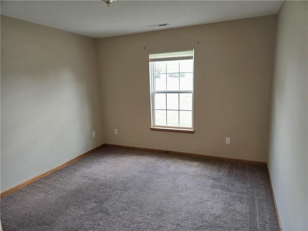 1302 Cloverleaf Court Warrensburg, MO 64093 - Photo 17 of 24