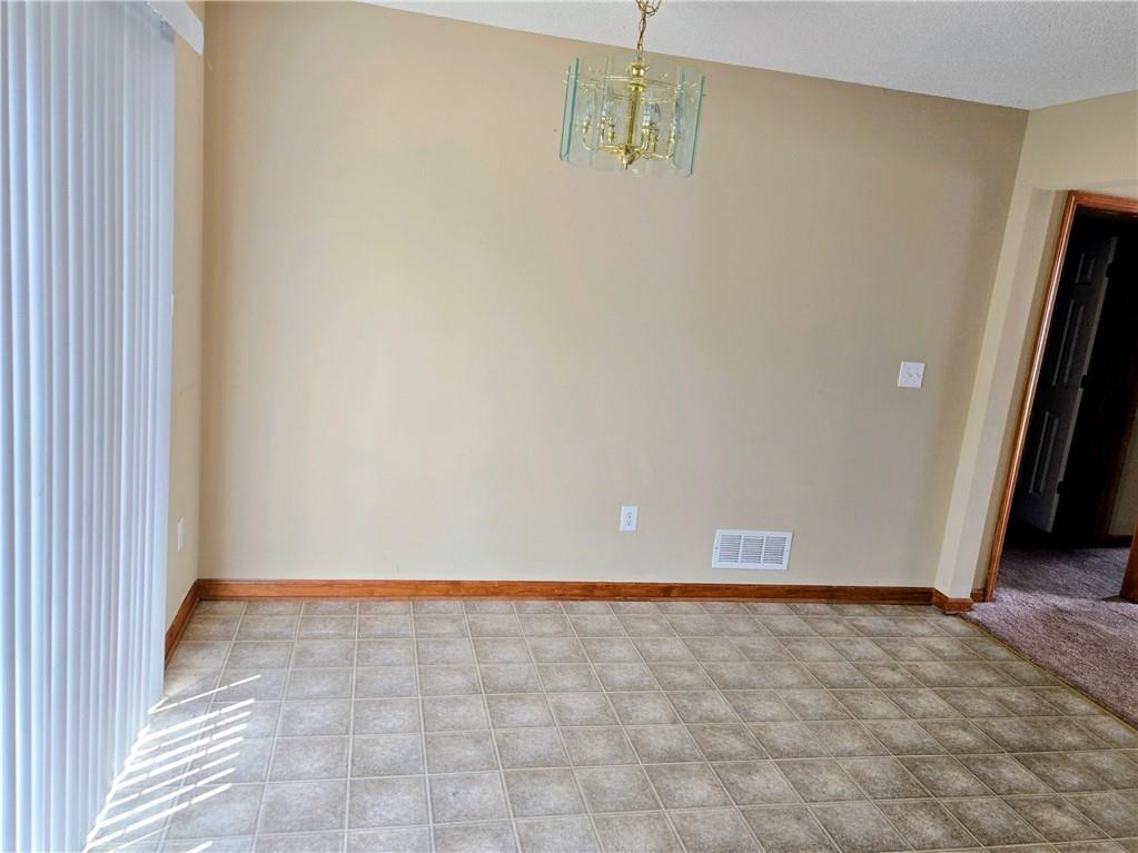 1302 Cloverleaf Court Warrensburg, MO 64093 - Photo 6 of 24