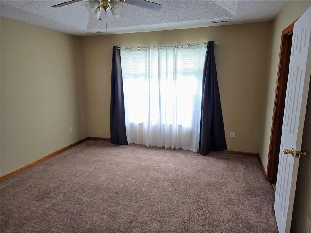 1302 Cloverleaf Court Warrensburg, MO 64093 - Photo 9 of 24