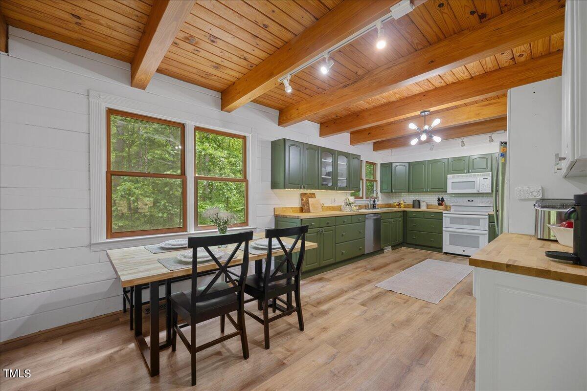 12513 Old Creedmoor Road Raleigh, NC 27613 - Photo 7 of 45 14-2A1A2321