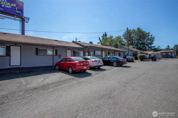 $1,849,000 | 9618 Pacific Avenue, Tacoma, WA 98444