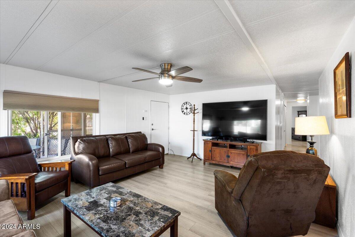 303 South Recker Road, Unit 45 Mesa, AZ 85206 - Photo 8 of 27 Living Room
