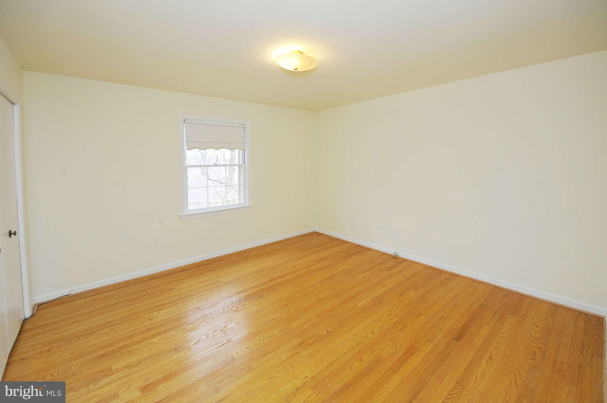 6324 Lenox Road Bethesda, MD 20817 - Photo 20 of 30 Bedroom