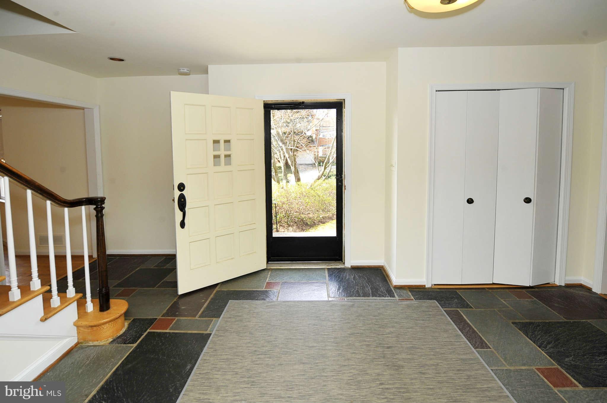 6324 Lenox Road Bethesda, MD 20817 - Photo 3 of 30 Interior (General)