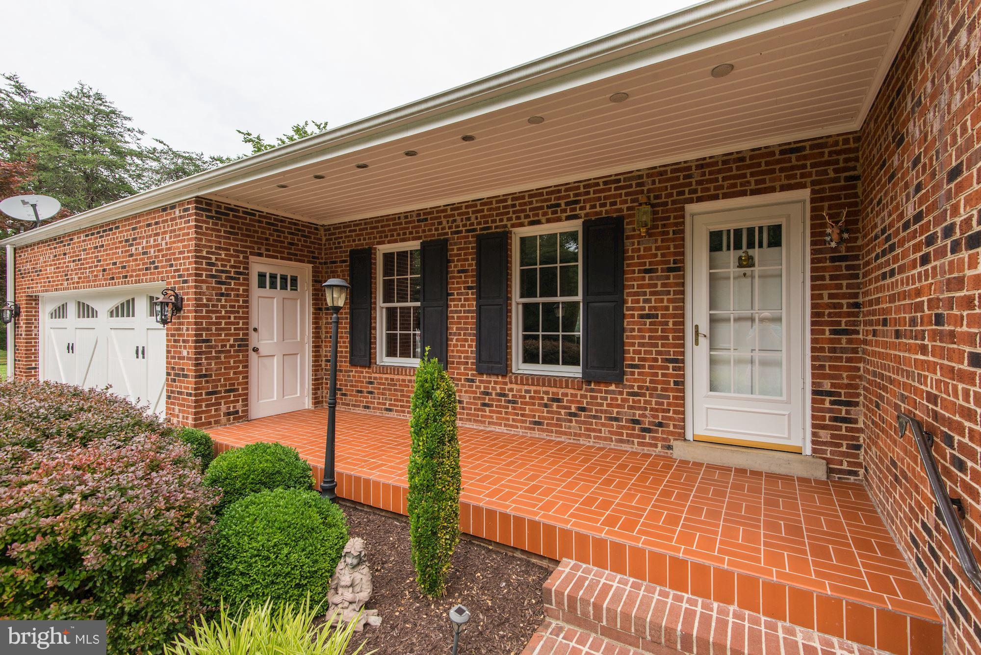 13215 Springdale Estates Road Clifton, VA 20124 - Photo 3 of 28 Covered front porch