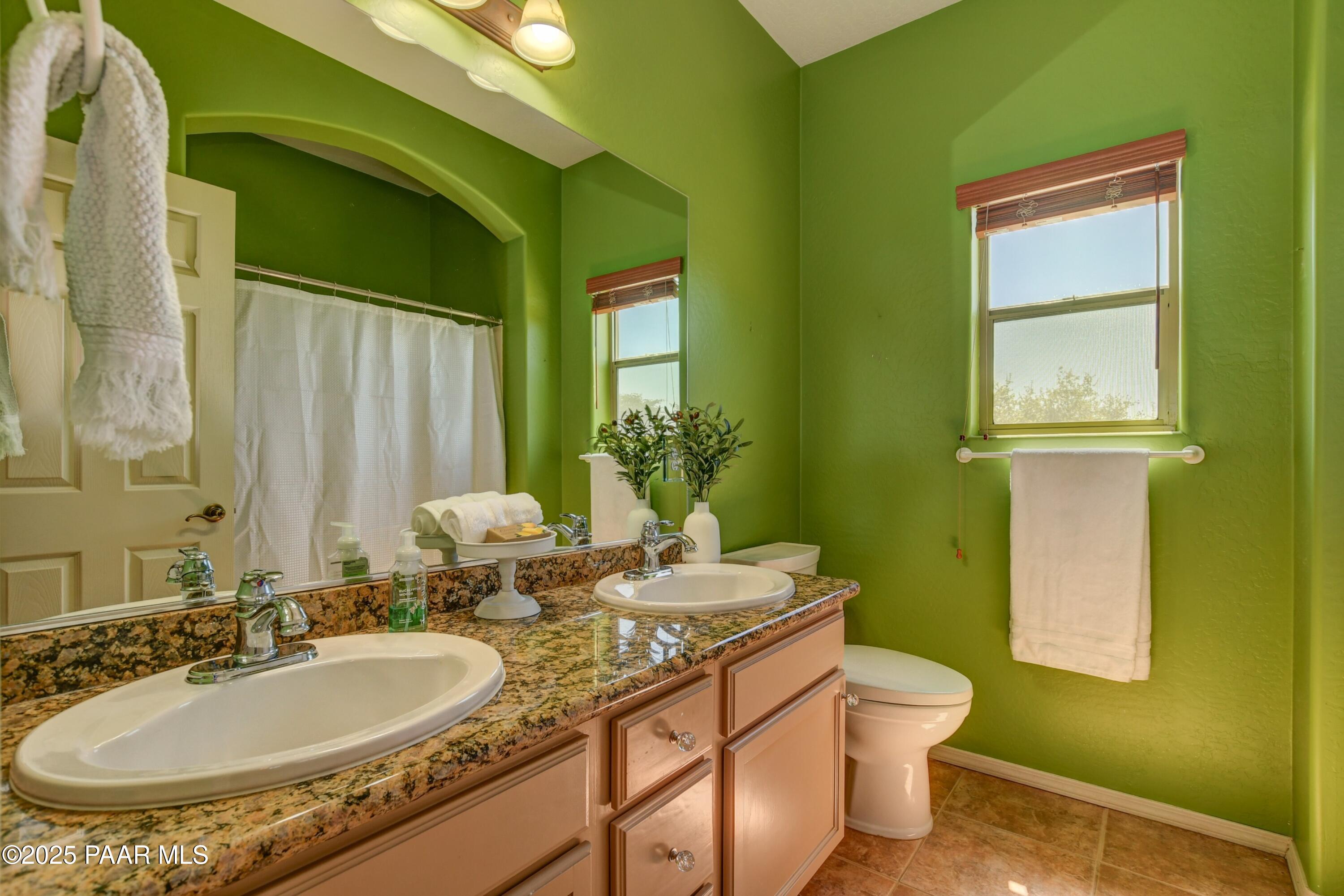 2685 West Willow Oak Road Prescott, AZ 86305 - Photo 21 of 35 Guest Bathroom