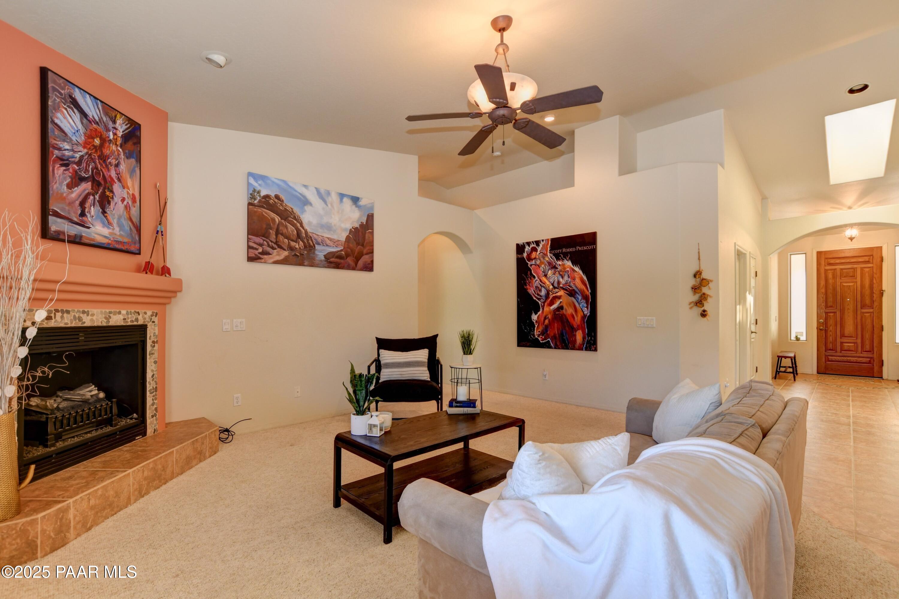 2685 West Willow Oak Road Prescott, AZ 86305 - Photo 8 of 35 Living Room 3