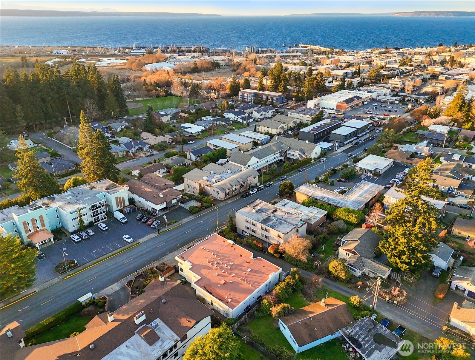654 5th Avenue South, Unit 404 Edmonds, WA 98020 - Photo 27 of 32