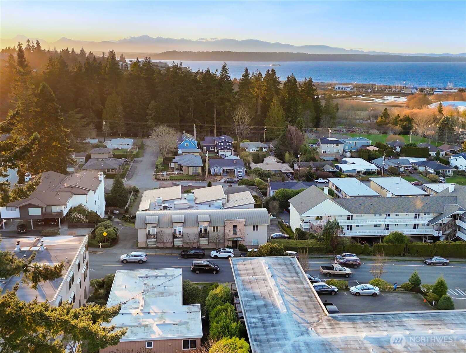 654 5th Avenue South, Unit 404 Edmonds, WA 98020 - Photo 28 of 32