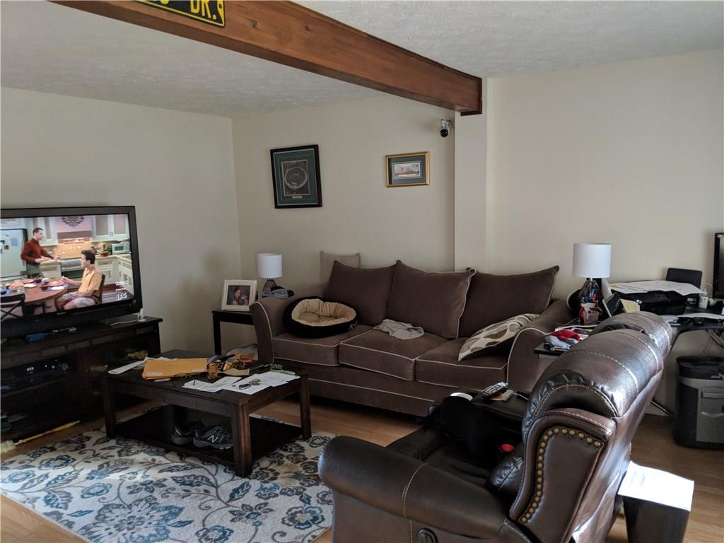 374 Shady Ridge Drive Monroeville, PA 15146 - Photo 4 of 13 Gallery Image 4