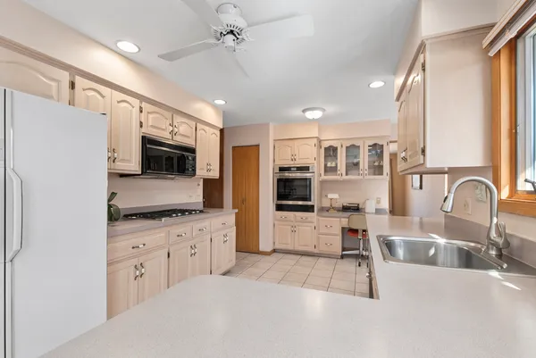 $329,900 | 18515 Dundee Avenue, Homewood, IL 60430