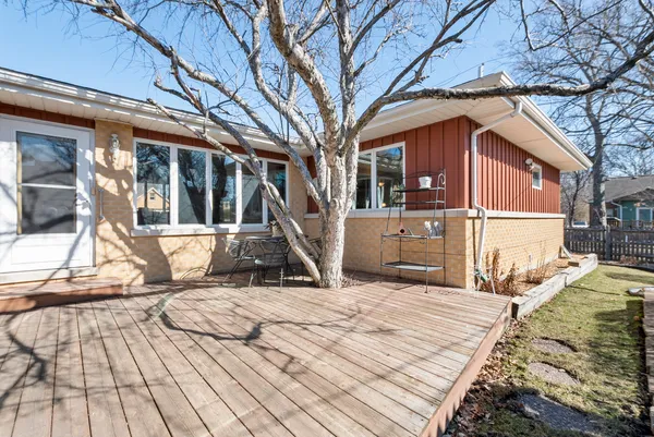 $329,900 | 18515 Dundee Avenue, Homewood, IL 60430