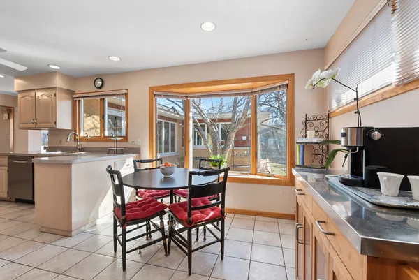 $329,900 | 18515 Dundee Avenue, Homewood, IL 60430