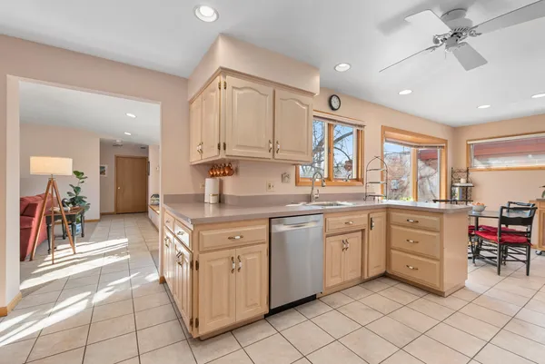 $329,900 | 18515 Dundee Avenue, Homewood, IL 60430